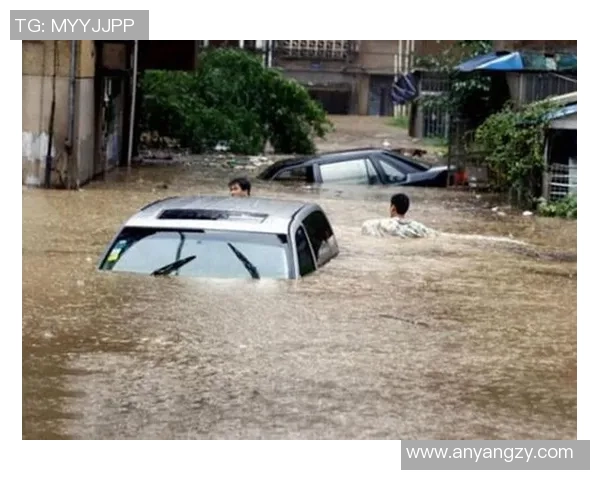 在雨中闪耀的足球明星是谁他如何在恶劣天气中展现卓越技艺