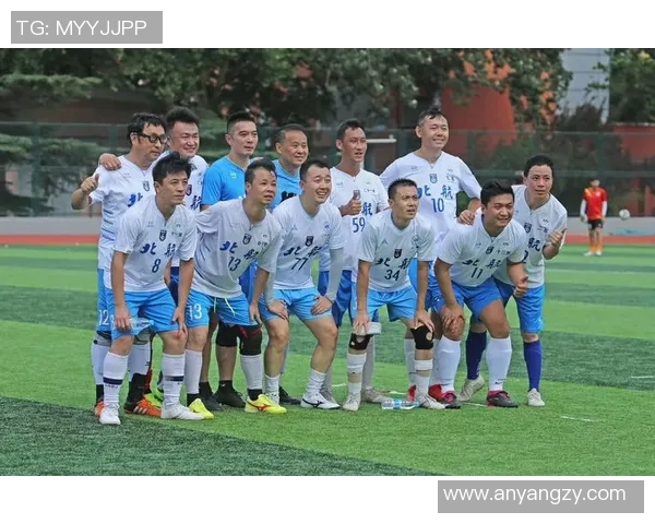 足球明星齐聚一堂精彩瞬间尽在此处尽享足球盛宴的视觉盛宴 足球明星齐聚一堂精彩瞬间尽在此处尽享足球盛宴的视觉盛宴