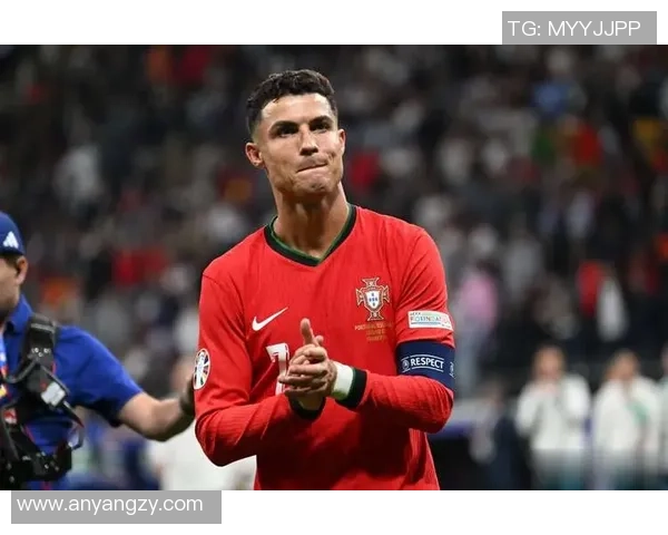 巅峰时期退役的足球明星们如何影响了足球历史与未来发展